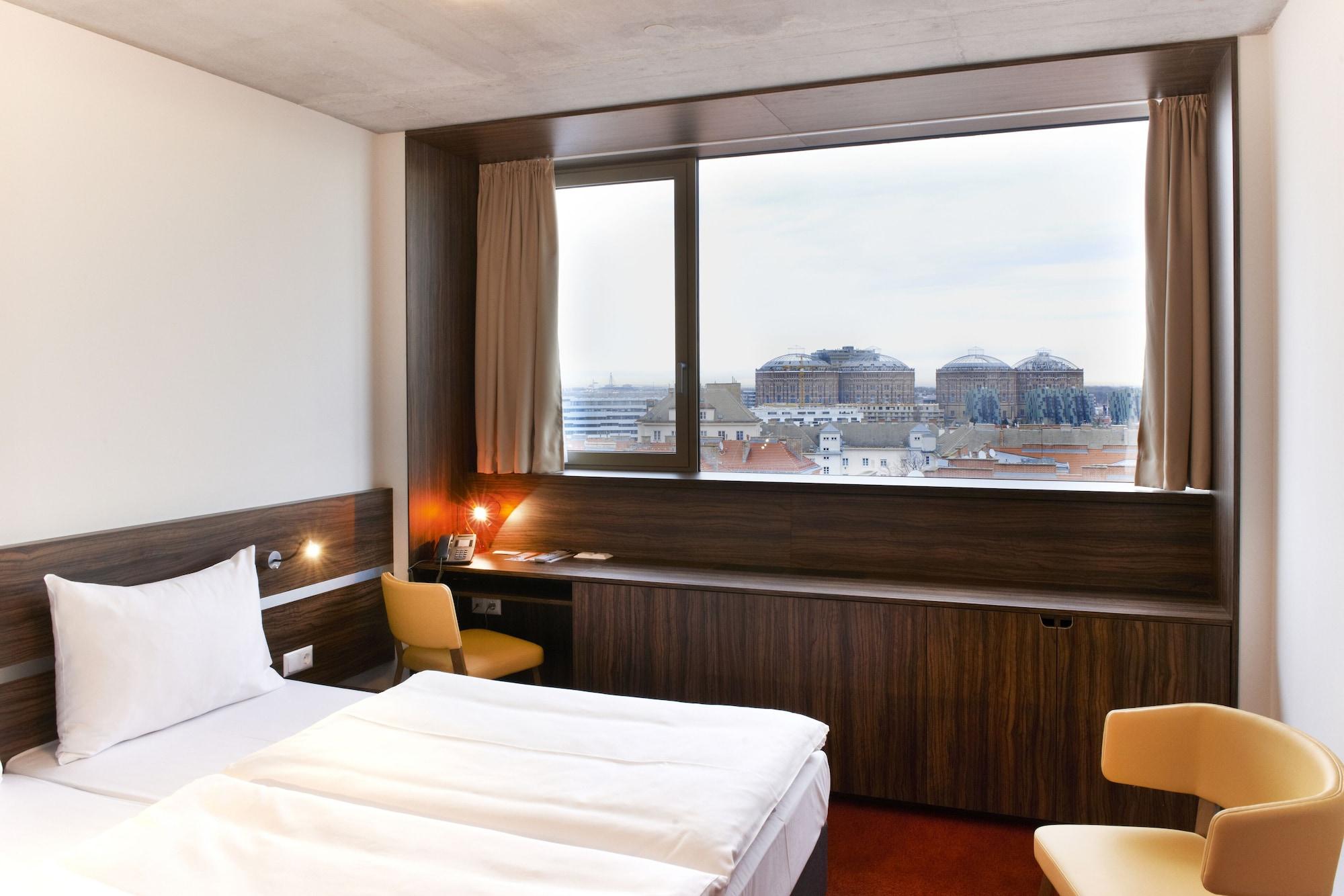 Simm's - Cityhotel Next To Metro U3 4* Viena